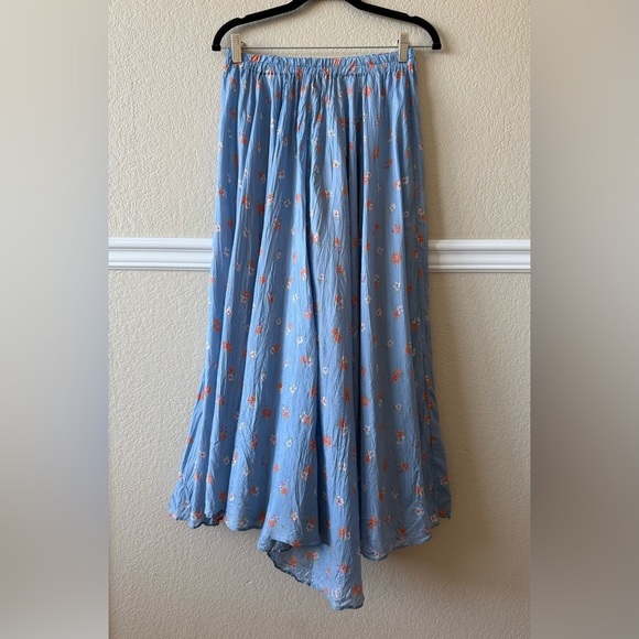 Savannah Dresses & Skirts - Vintage 100% Silk Floral Asymmetrical Maxi Skirt Elastic Waist Small